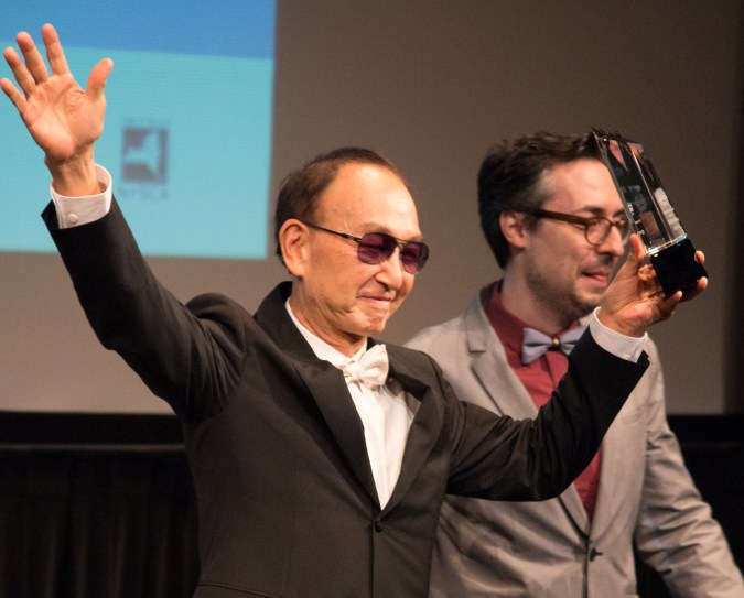 Tsai Yang-Ming receiving his lifetime achievement award